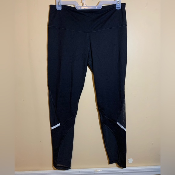 Victoria's Secret Pants - Victoria Sport Knockout Leggings
